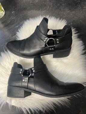 BP. Black Leather Boots ladies size 8